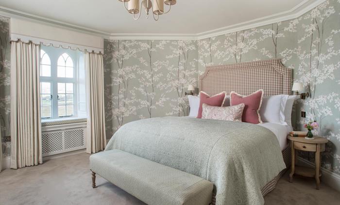 Y Tyred Bedroom